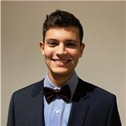 Insegnante di inglese in Toscana, ho studiato alla scuola internazionale di Firenze e attualmente studio all'università di Leiden, nei Paesi Bassi